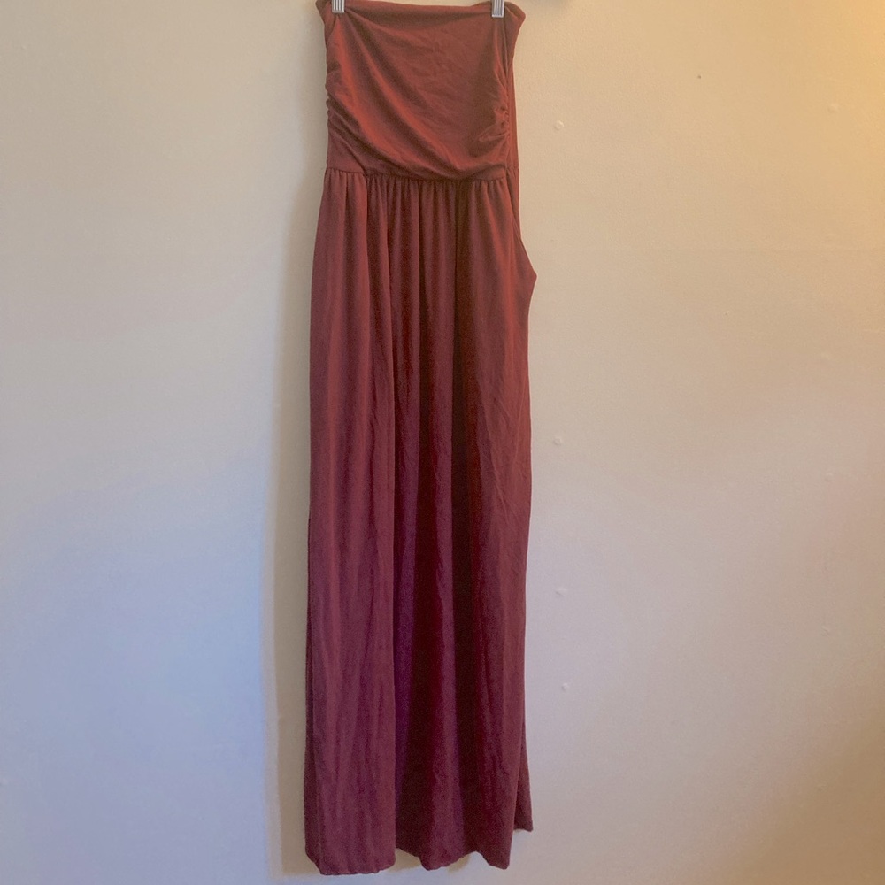 Women’s Hanger 55 Deep Red Strapless Maxi Dress